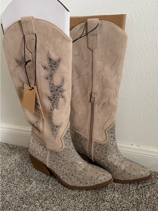Madden Nyc Shoes - Embellished Tan Suede Western Heeled Boots